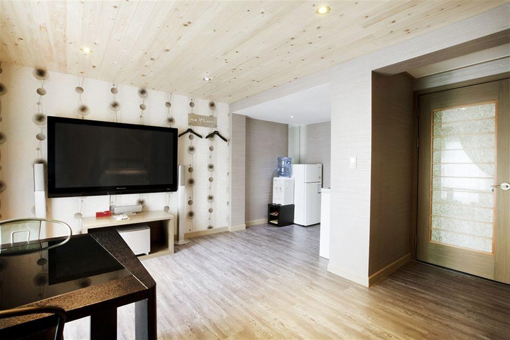 Film 37.2 Hotel